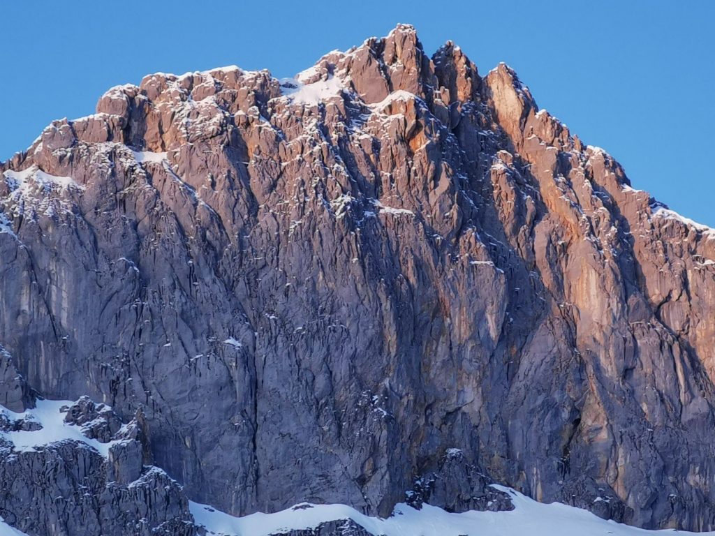 Das eindrucksvolle Wettersteingebirge von der Hütte aus gesehen