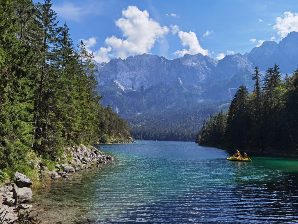 Der Eibsee - mit Blick auf das Wettersteingebirge