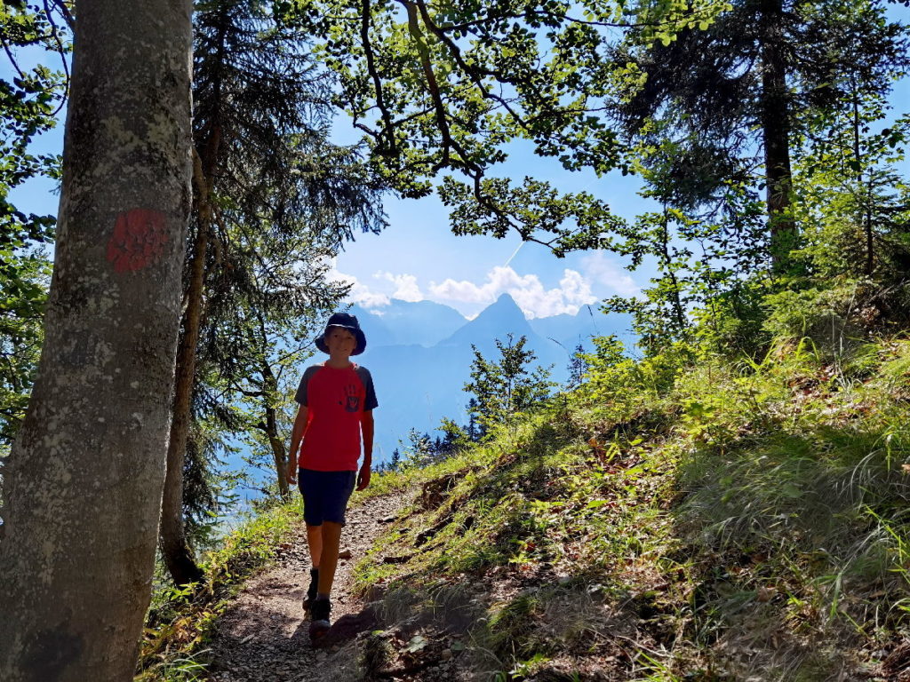 Suchst du eine schöne Wettersteingebirge Wanderung? Hier findest du sie.